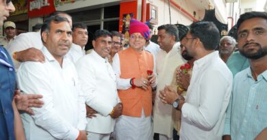 मुख्यमंत्री ने किए बाबा खाटू श्याम मंदिर के दर्शन