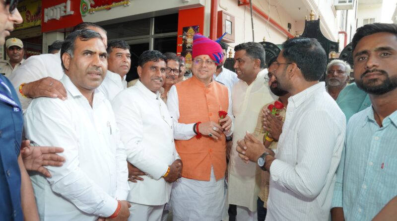 मुख्यमंत्री ने किए बाबा खाटू श्याम मंदिर के दर्शन