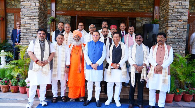 मुख्यमंत्री से ओबीसी वेलफेयर पार्लियामेंट्री कमेटी के प्रतिनिधिमण्डल ने की भेंट