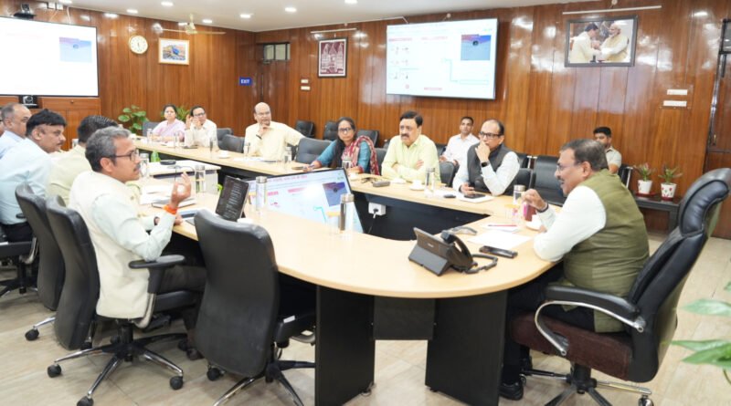 मुख्य सचिव ने की विद्यार्थियों की ट्रैकिंग एवं मैपिंग आदि के सम्बन्ध में सम्बन्धित विभागों के साथ बैठक