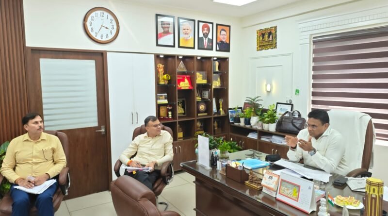 धामी सरकार की सख्ती, अवैध प्लॉटिंग और रियल एस्टेट अनियमितताओं पर कसेगा शिकंजा, रेरा में बड़े सुधारों की तैयारी