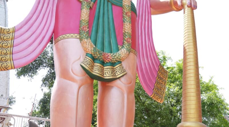 मुख्यमंत्री पुष्कर सिंह धामी ने भगवान भोलेनाथ एवं महाबली हनुमान जी की प्रतिमाओं का किया अनावरण