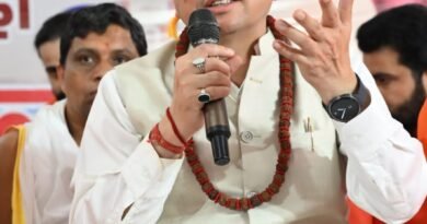 मुख्यमंत्री ने किय हरि सेवा आश्रम में आयोजित श्रीमद्भागवत कथा ज्ञान यज्ञ एवं विशाल संत सम्मेलन में प्रतिभाग