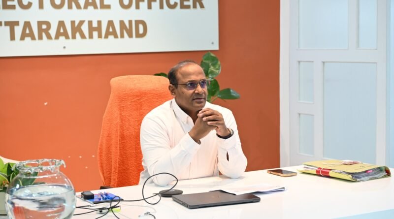 SIR में मतदाता सूची के परिवेक्षण का कार्य करेंगे मंडलायुक्त,मुख्य निर्वाचन अधिकारी ने की SIR की समीक्षा