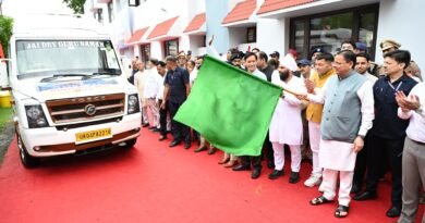 टनकपुर से कैलाश मानसरोवर यात्रा के प्रथम दल को मुख्यमंत्री पुष्कर सिंह धामी ने हरी झंडी दिखाकर किया रवाना
