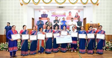 मुख्यमंत्री ने तीलू रौतेली एवं आंगनबाड़ी कार्यकत्री पुरस्कार से मातृशक्ति को किया सम्मानित