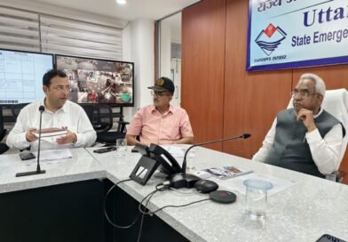 पीपलकोटी टनल हादसा: आपदा प्रबंधन मंत्री ने एसईओसी पहुंचकर राहत एवं बचाव कार्यों की समीक्षा की