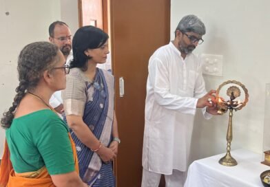 मोबाइल को छोड़ अपने लिए भी समय निकालें युवा 