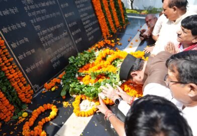 रामपुर तिराहा के अमर बलिदानियों को मुख्यमंत्री पुष्कर सिंह धामी ने दी श्रद्धांजलि