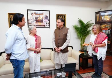 मुख्यमंत्री से अंतरराष्ट्रीय फिल्म निर्माताओं के प्रतिनिधिमंडल ने की भेंट